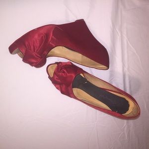 Size 8-1/2 , Red Satin, Bow, Wedge