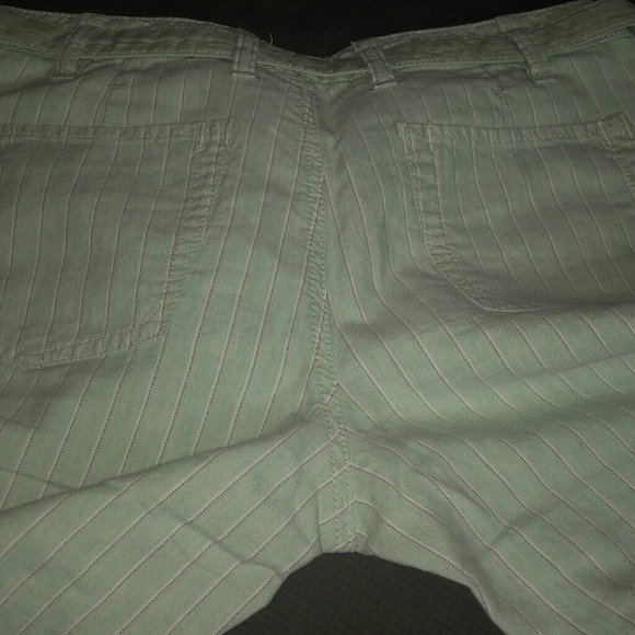 ✴️$5✴️EXPRESS Striped Capri with Belt - Picture 6 of 8