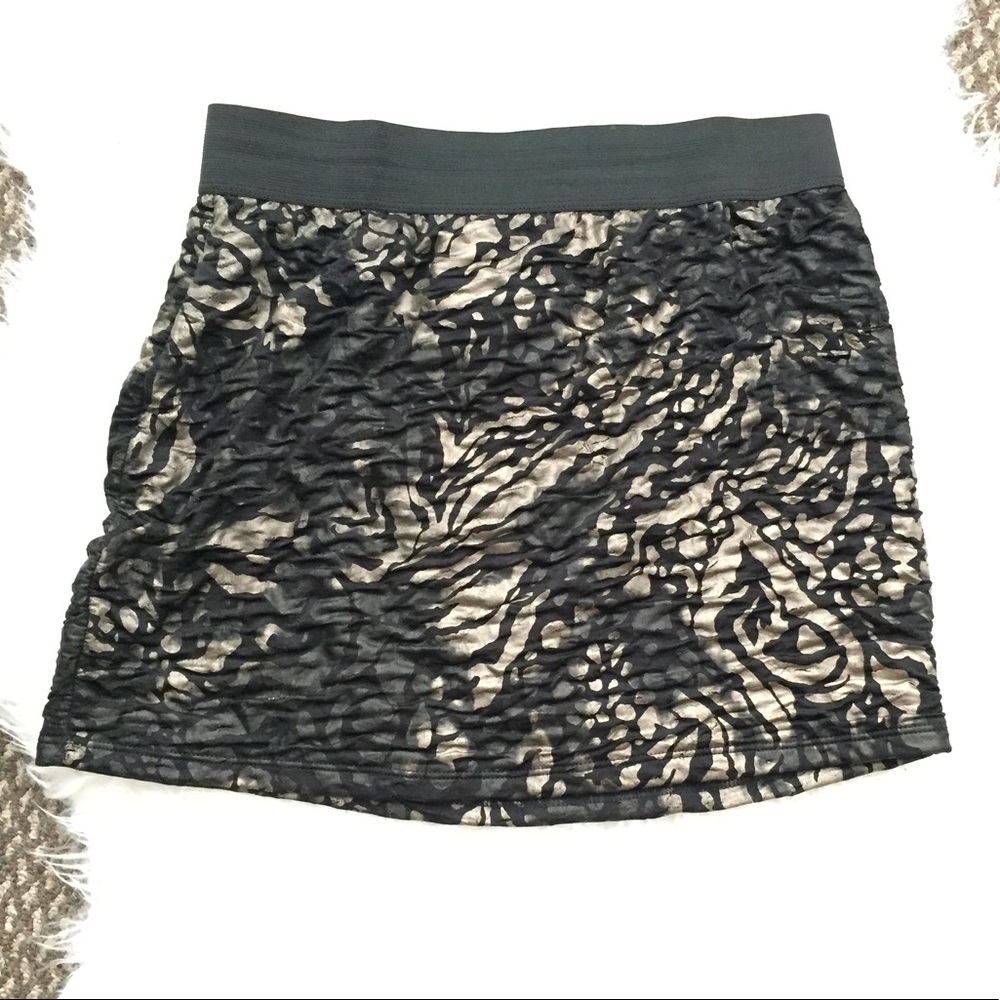 NWT Body Central Textured Bodycon Mini Skirt sz L