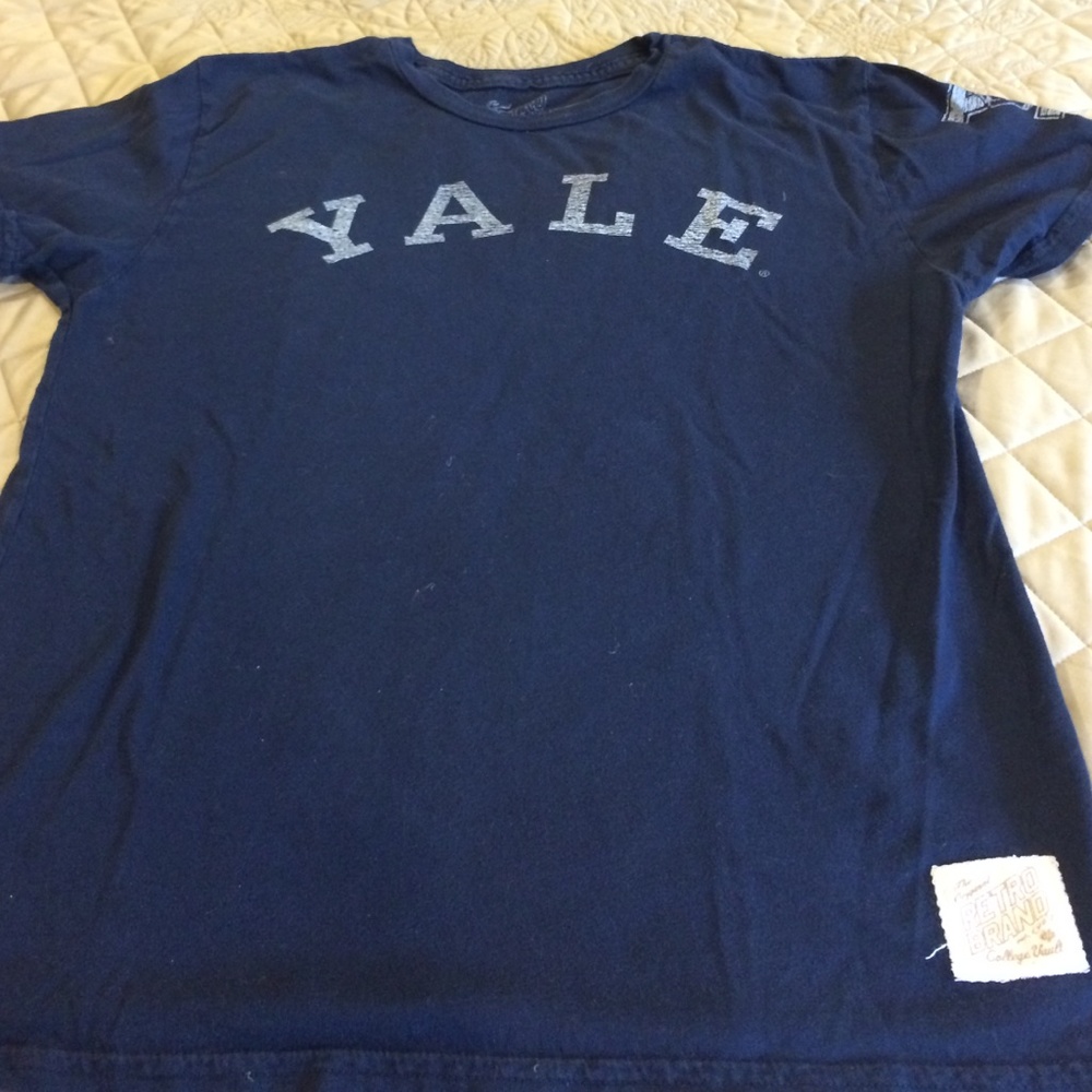 Yale retro brand tee