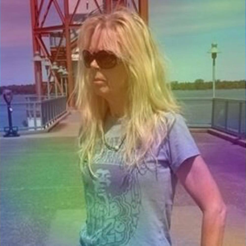 Meet your Posher, Lynda