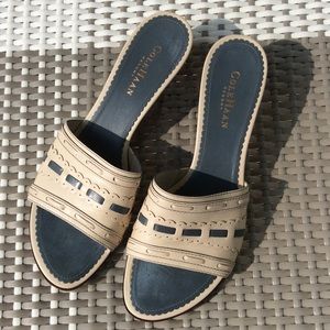 ColeHaan resort cream/ light blue shoes. Size 8M.
