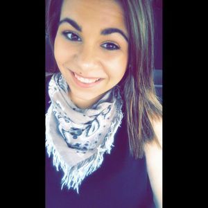 Meet your Posher, Victoria