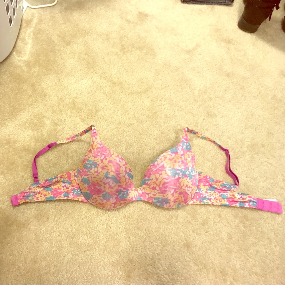 Pretty patterned bra