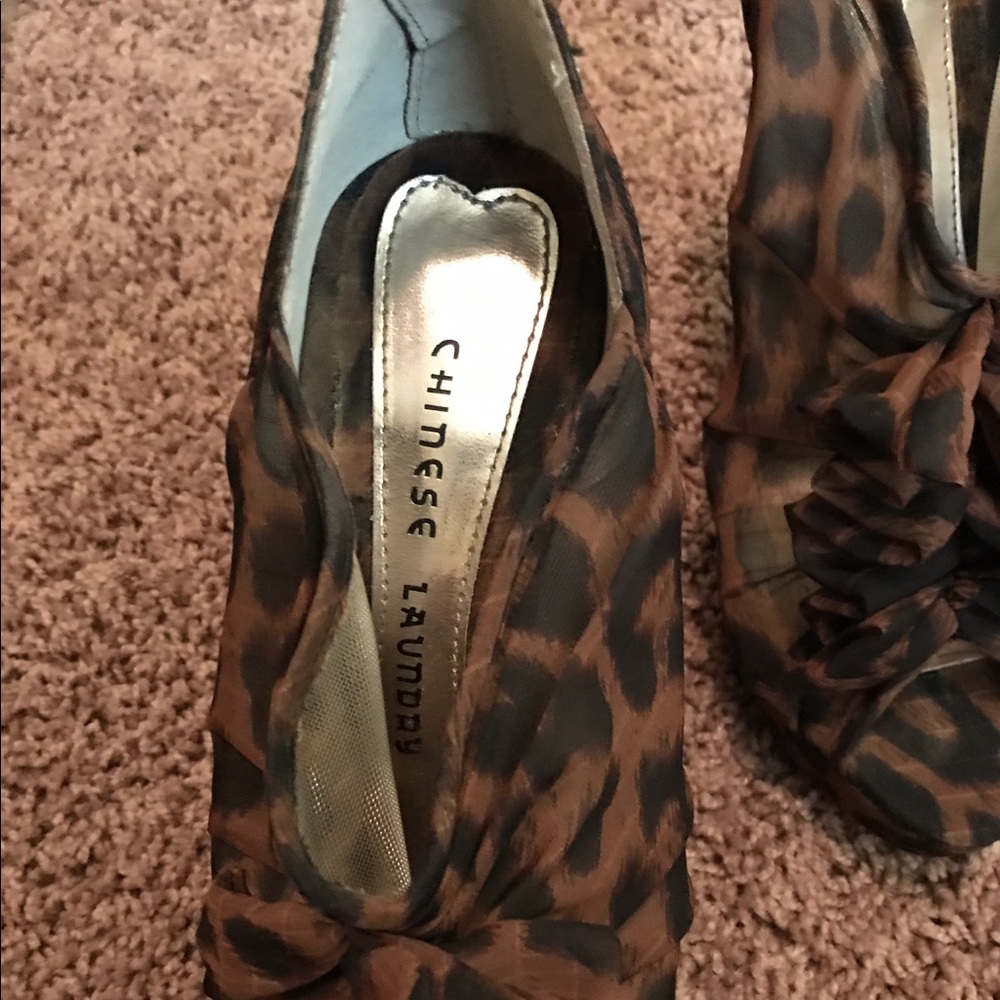 Women's size 8 Chinese Landry Heeled Shoes