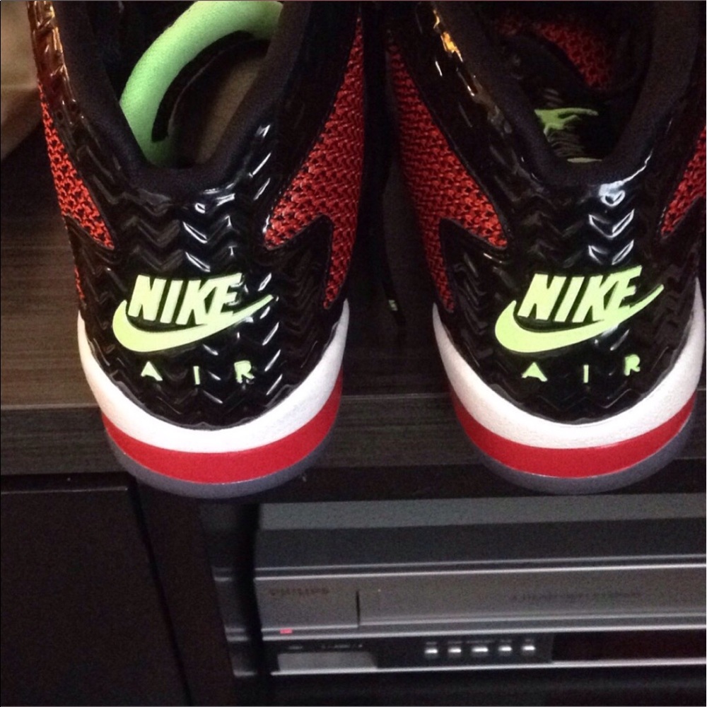 Spike lee Jordan's size 6.5