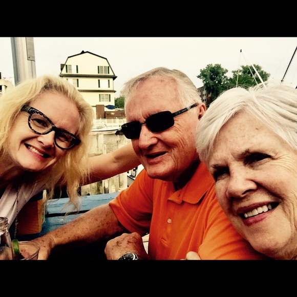 Modern Boss Glam, Urban Casual & a dash of Vintage - Picture 5 of 8