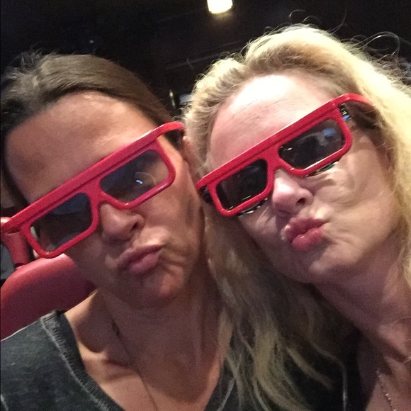 Modern Boss Glam, Urban Casual & a dash of Vintage - Picture 7 of 8