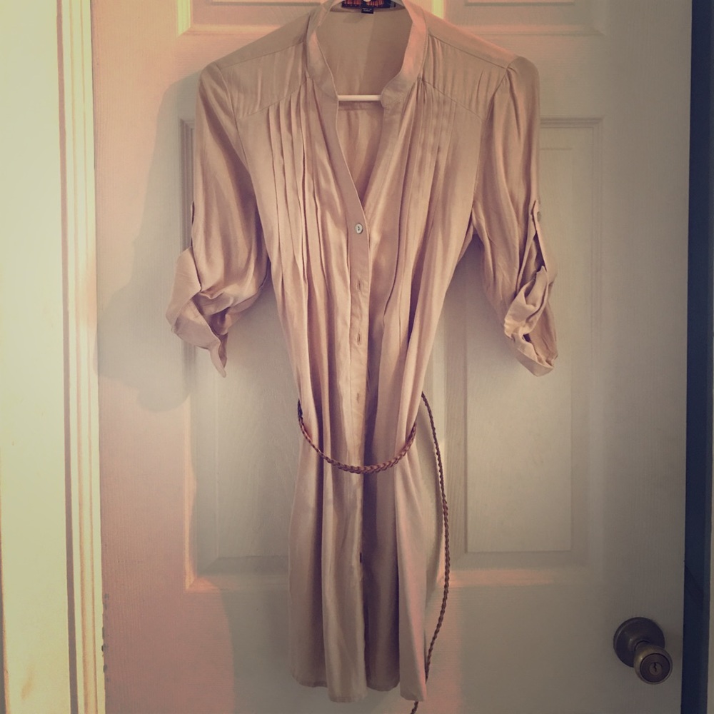 ✨Beige KneeLength Blouse