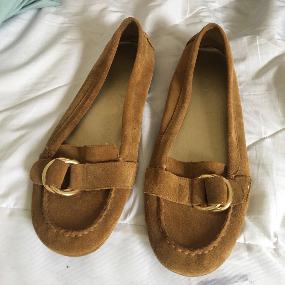 Women's shoes