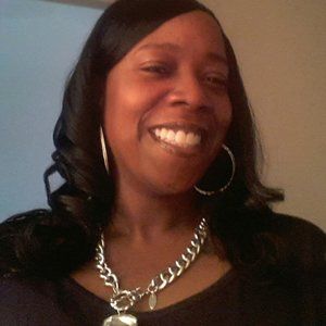 Meet your Posher, Dionne