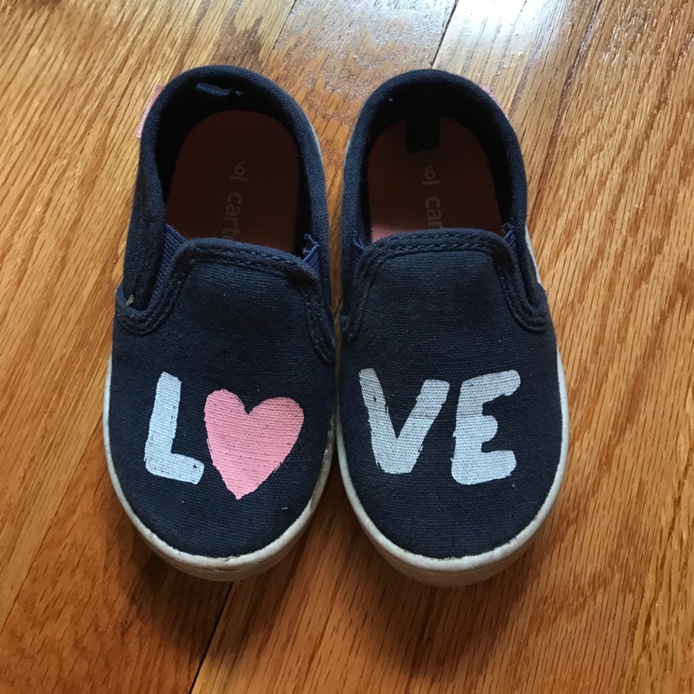 Carters girls size 6 slip on sneakers- L💗VE