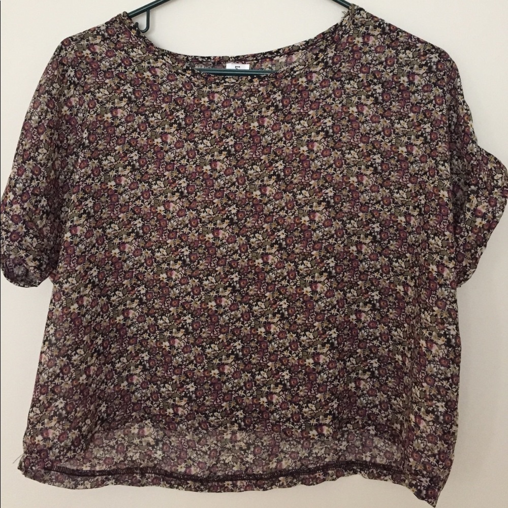 Flowered Crop Top Shirt