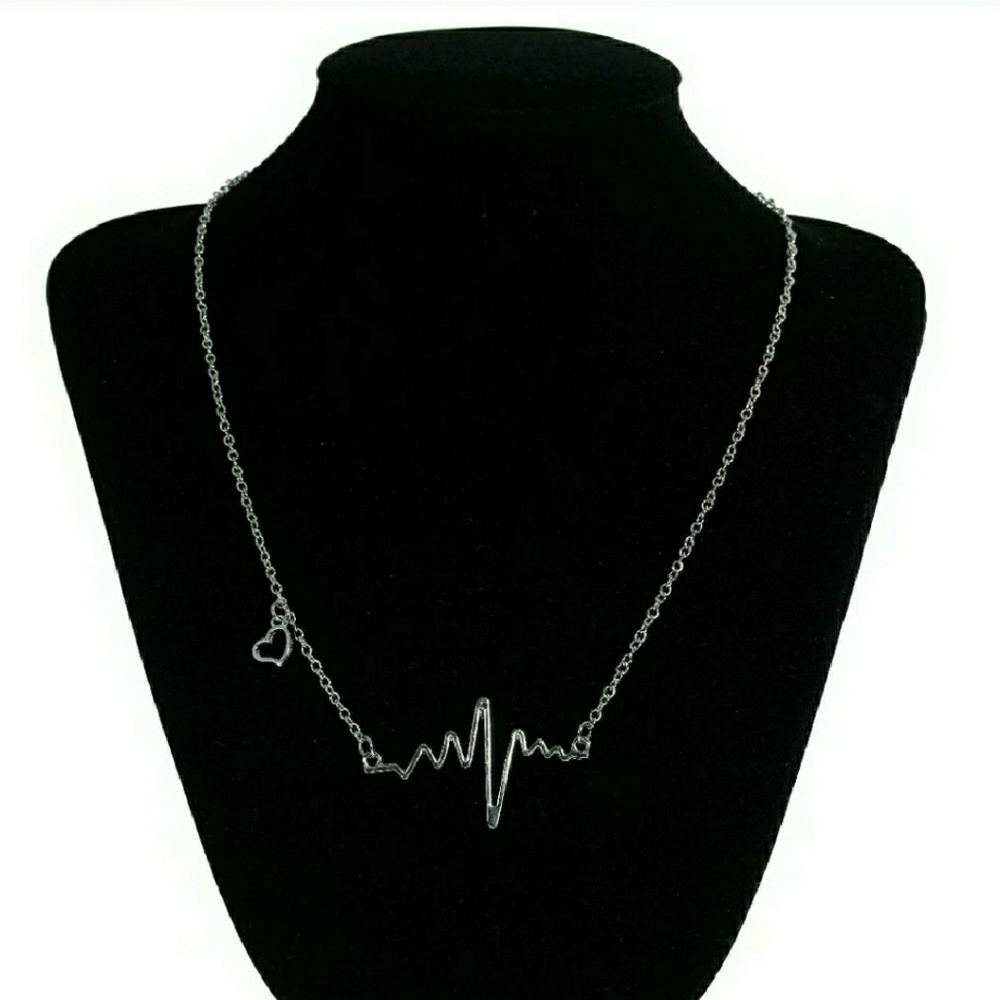 🔴Heartbeat Necklace - Picture 2 of 4