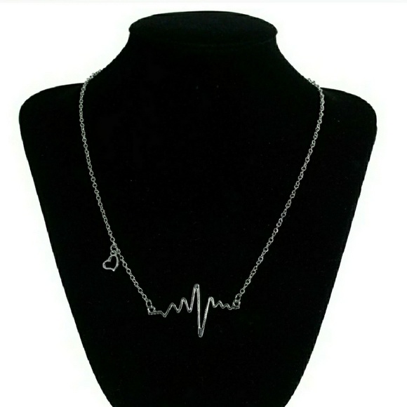 🔴Heartbeat Necklace - Picture 2 of 4