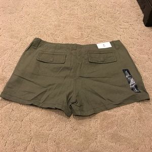 Army green shorts never worn