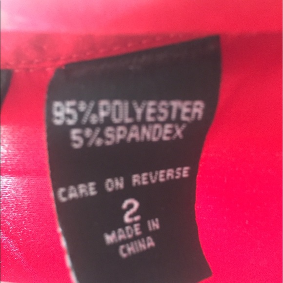 💌 Cherry Red Wrap Blouse - Picture 4 of 7