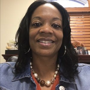 Meet your Posher, Treva