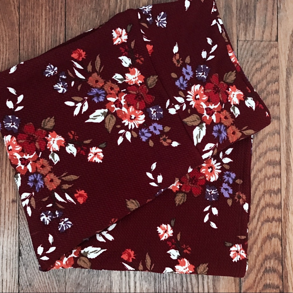 Large Lularoe floral cassie