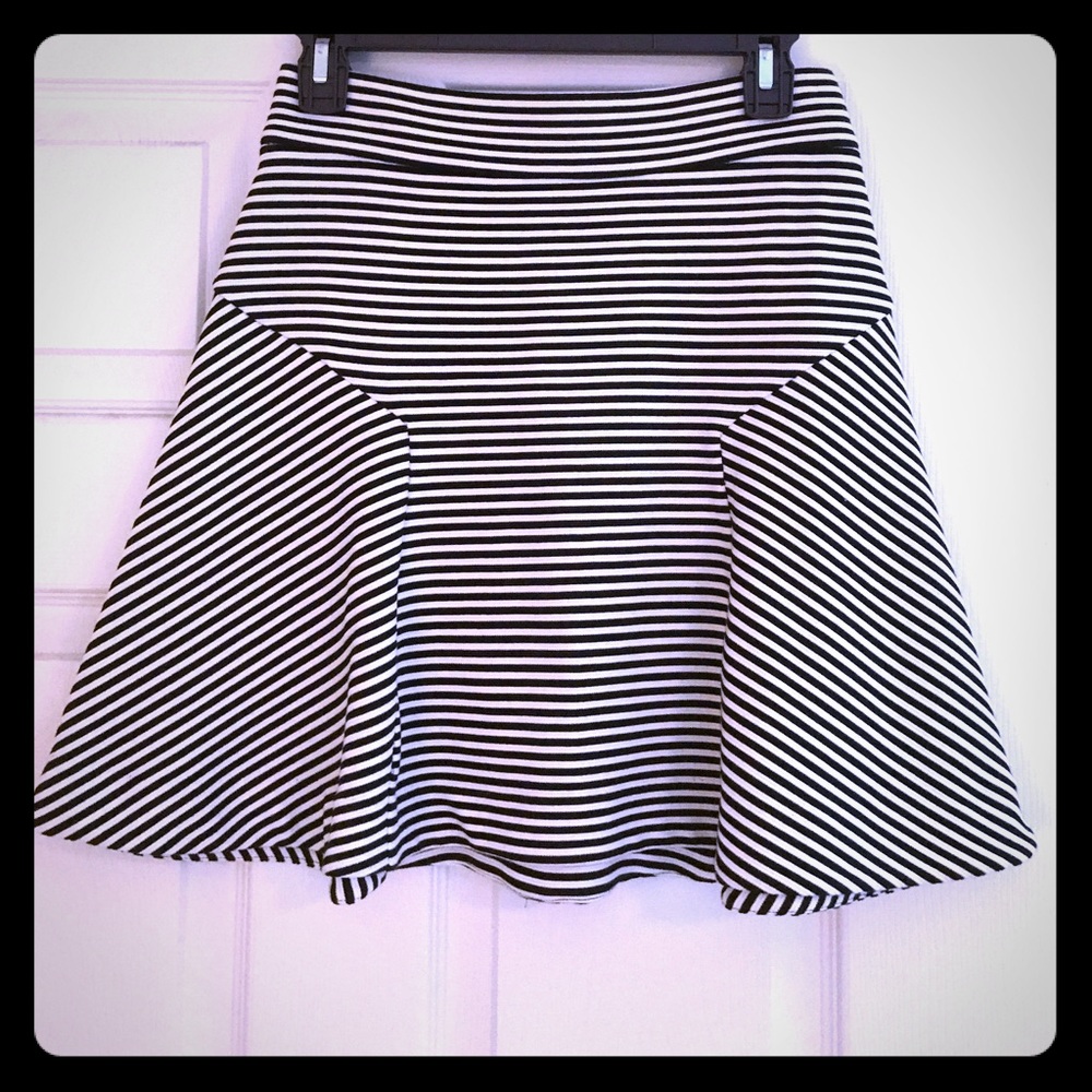 NWOT Express black & white striped high waisted