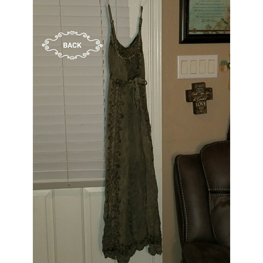 Dress - Picture 2 of 2