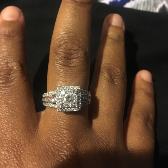 Diamond ring - Picture 2 of 8