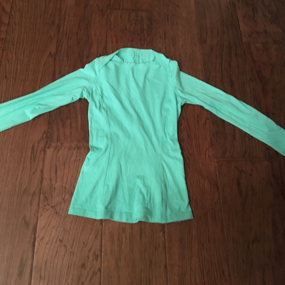 long sleeve aqua lululemon shirt        size: 2