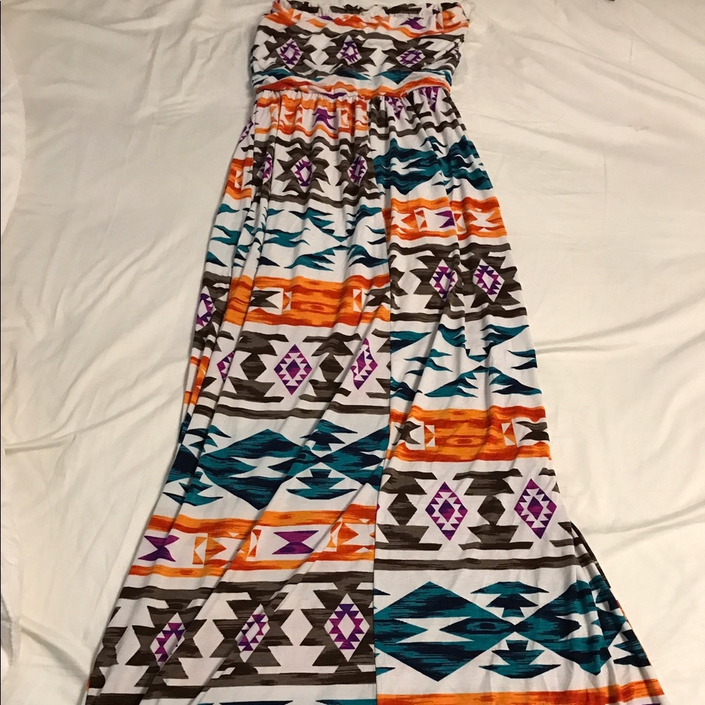Aztec Design Maxi Dress - Picture 2 of 4