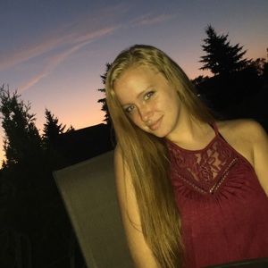 Meet your Posher, Lauren