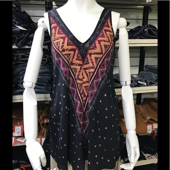 Deep V Neck Sleeveless Blouse - Picture 2 of 4