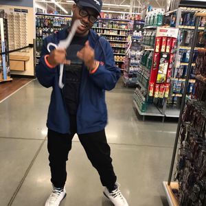 Meet your Posher, Derrick