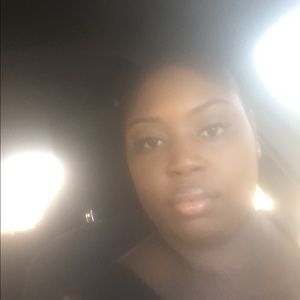 Meet your Posher, Cierra