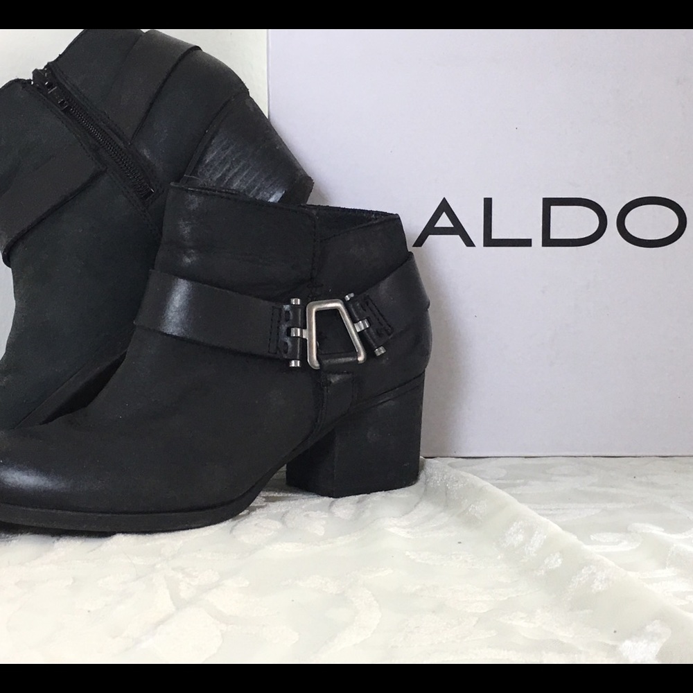 Aldo approx size 7 ankle booties!