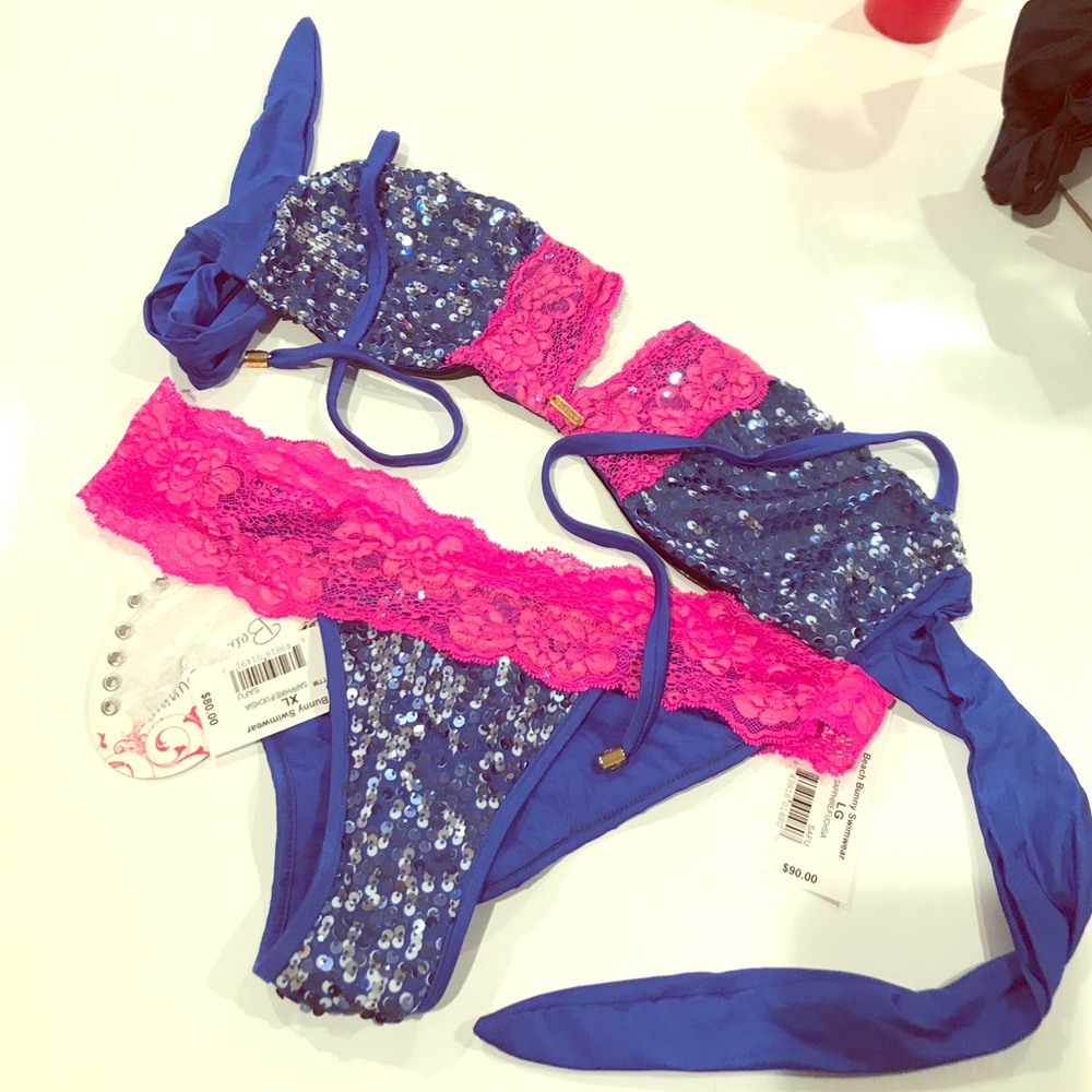 BNWT Beach Bunny two piece swimsuit!