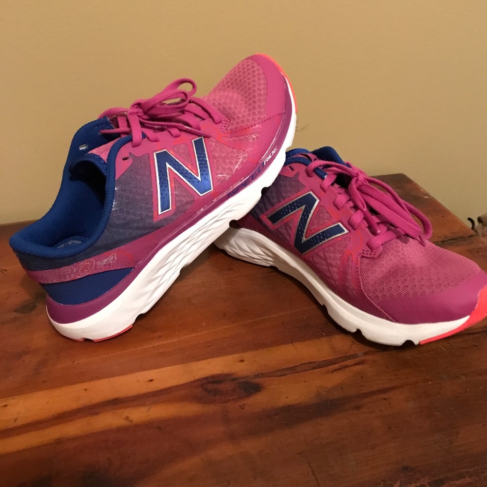 NB tennis shoes