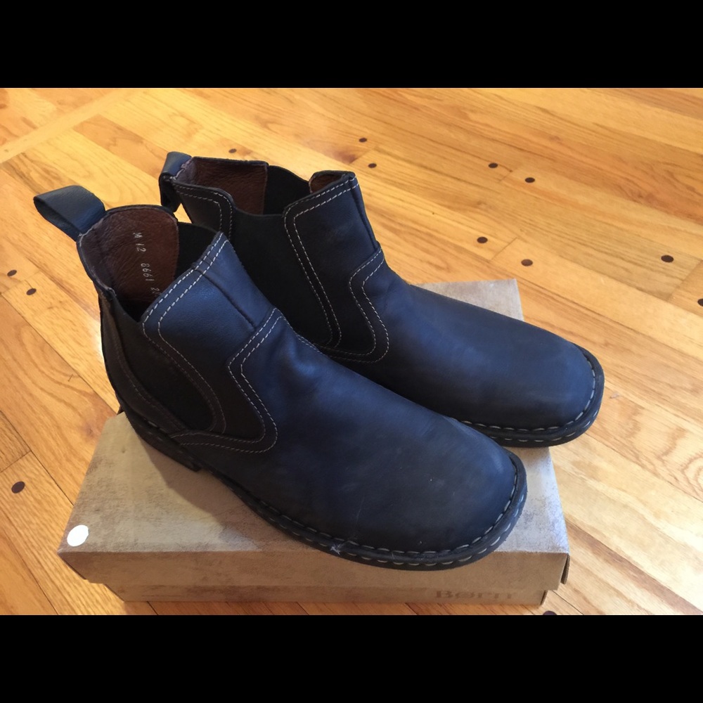 Man's boots Born , Medium size 12