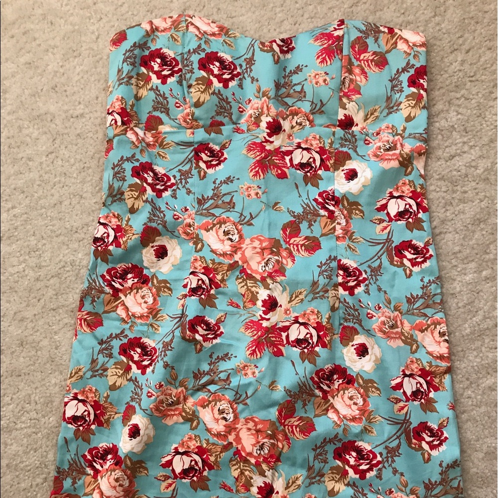 Floral strapless dress