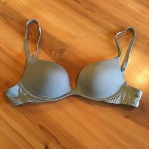 Wireless push-up bra