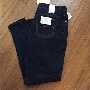 Melissa McCarthy pencil jeans