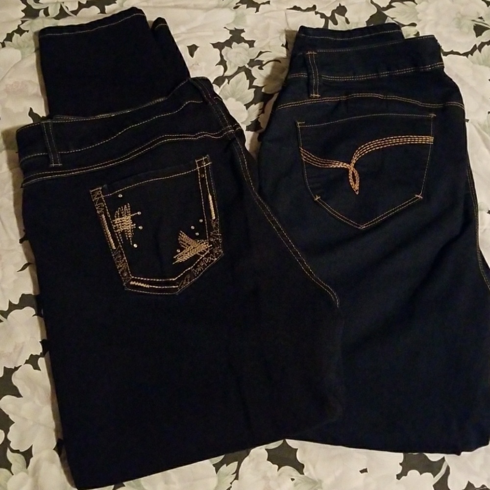 2 pairs of Women's jeans