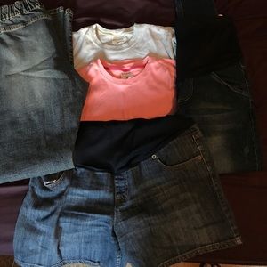 Lot/Bundle of Maternity Clothes
