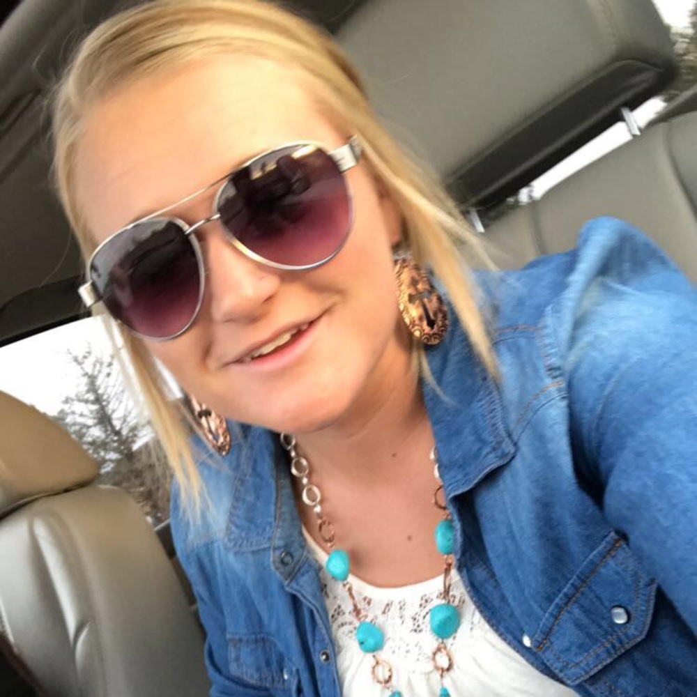 Meet your Posher, Bailey