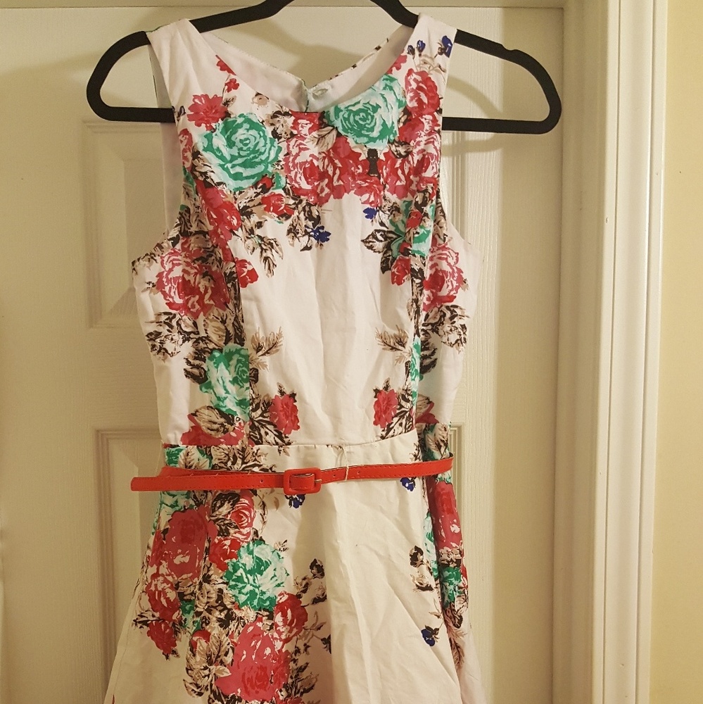 GirlsFloral Dress!