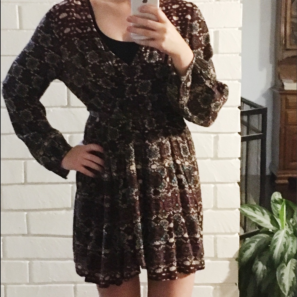 LARGE patrons of peace