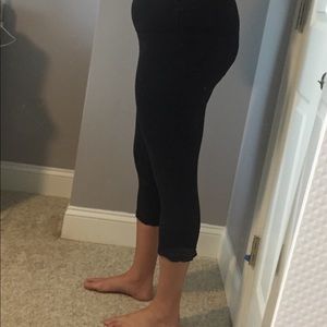 Lululemon Capri Ruffle Leggings