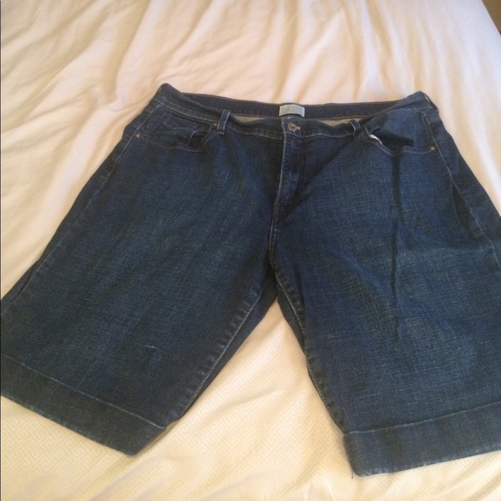 Levi's 515 dark wash Bermuda shorts