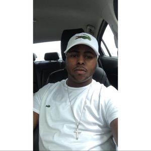 Meet your Posher, Derrick