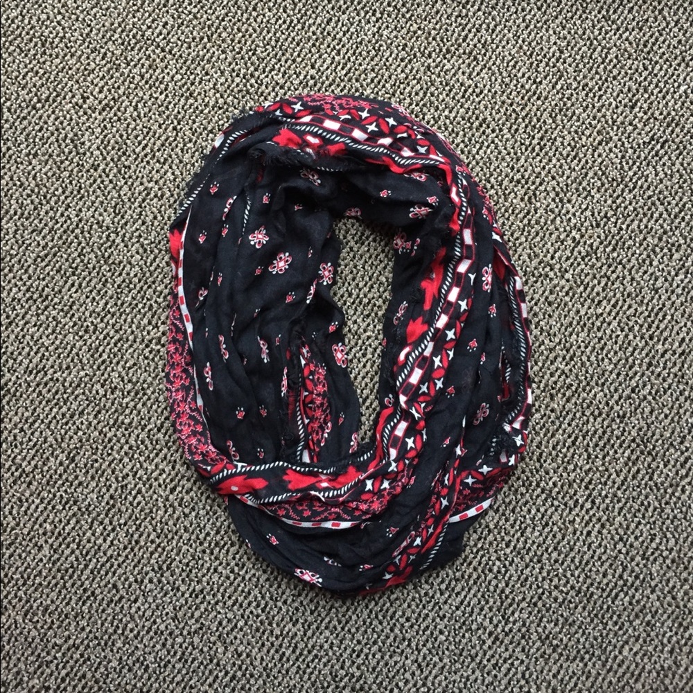 Red + Black + White Circle Scarf