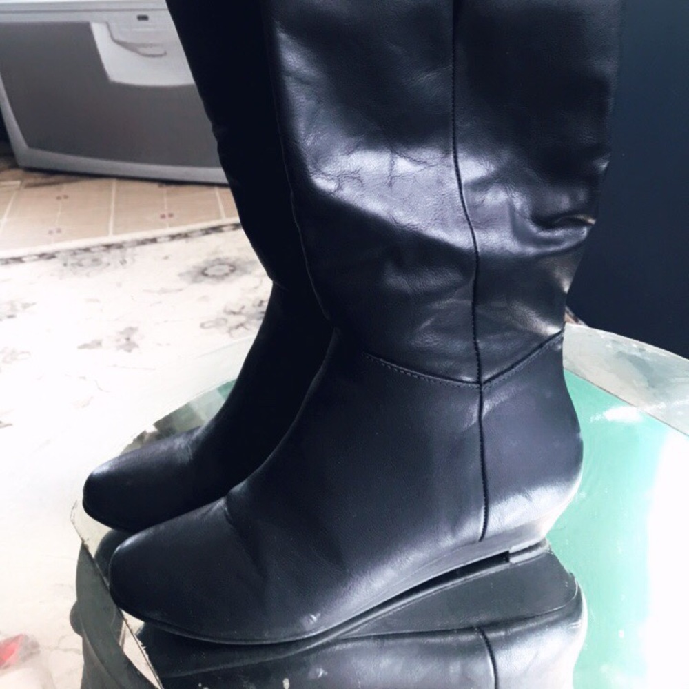 Black Boots