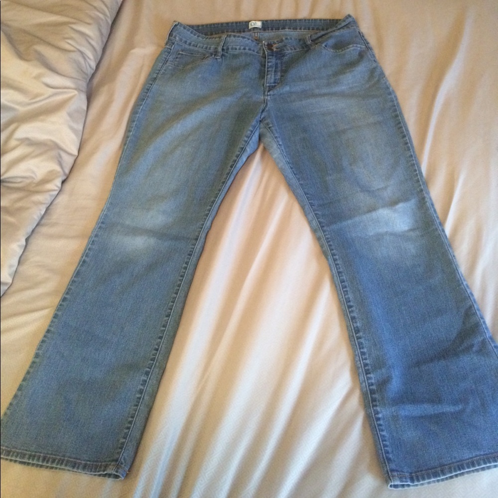 Old Navy boot cut light wash jeans